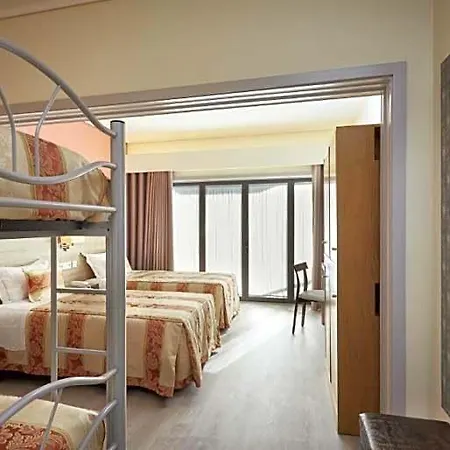 Hostel & Aveiro