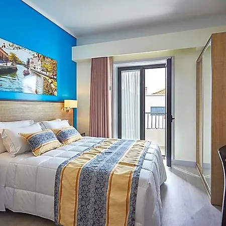 Hostel & Aveiro